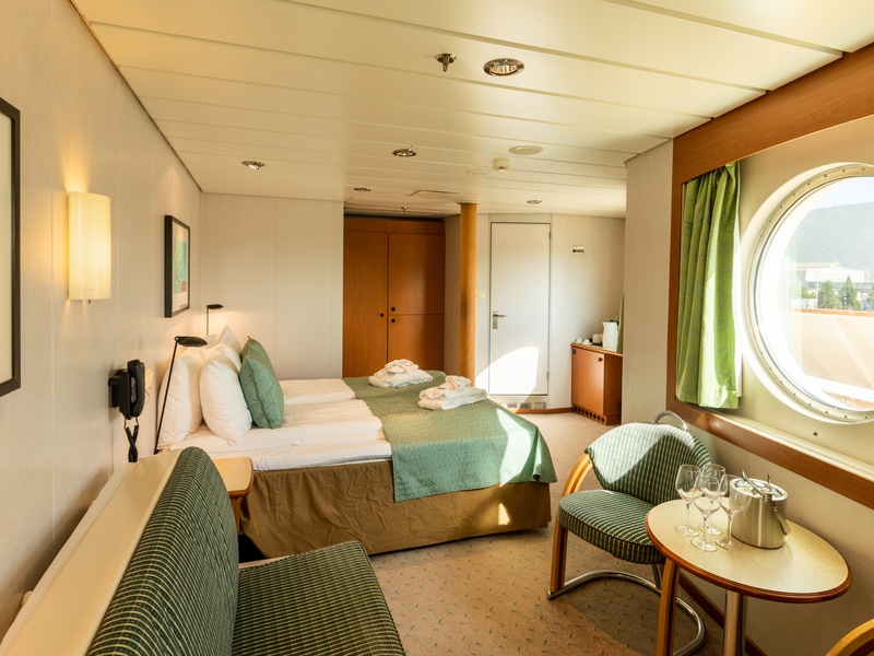 Expedition Suite | Mini Suite on middle or upper deck